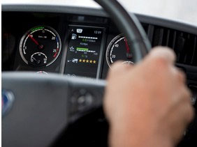 圖注:Scania 駕駛員輔助顯示面板